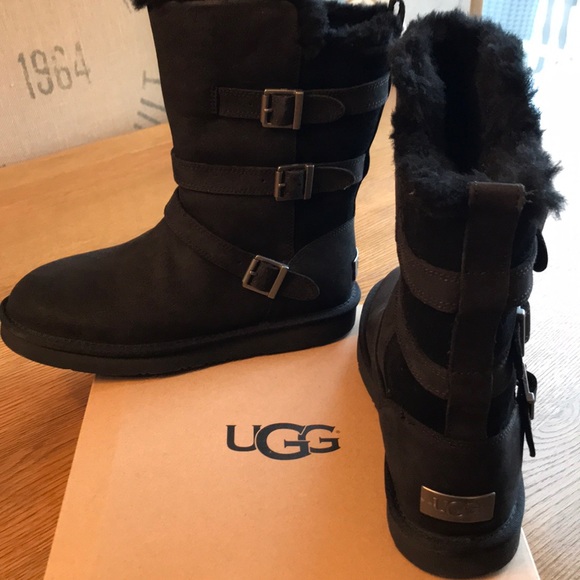 UGG Shoes - NWT Women Uggs